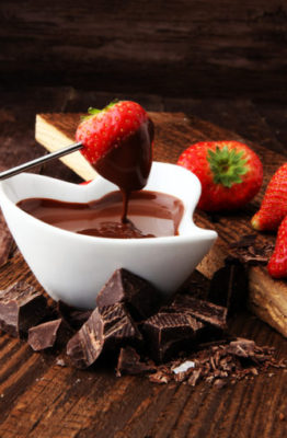 las mejores combinaciones de frutas con chocolate